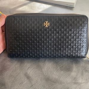 Tory Burch wallet